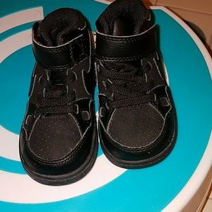 Worm 5C toddler Nike sneakers